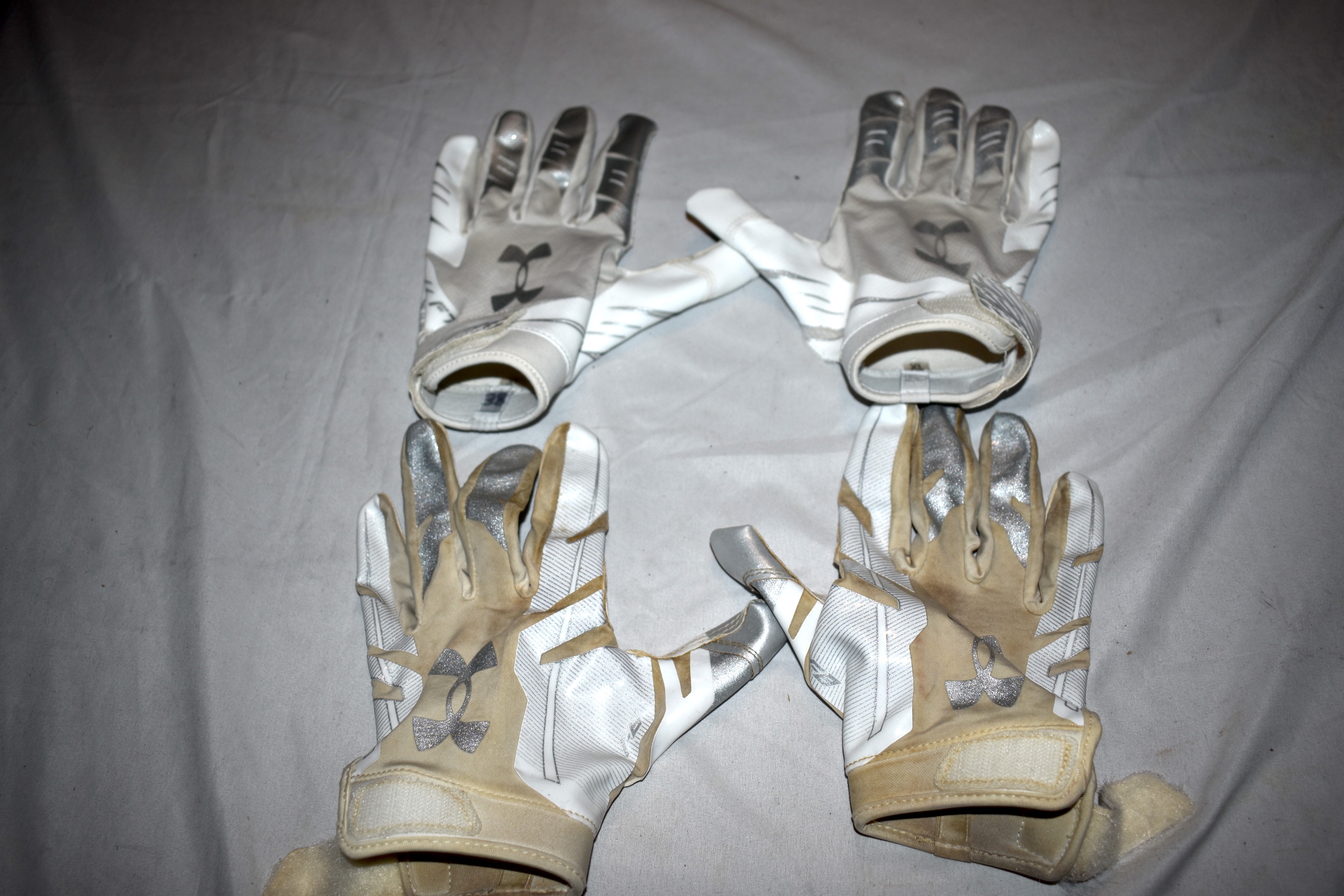 Under Armour UA F7+F8 Football Gloves, White, XL - 2 Pair