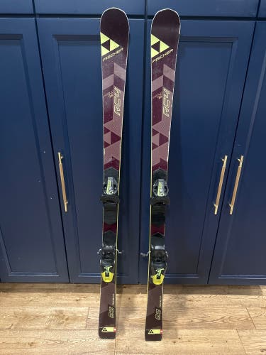 Fischer World Cup GS Junior Racing Skis With Bindings RC4