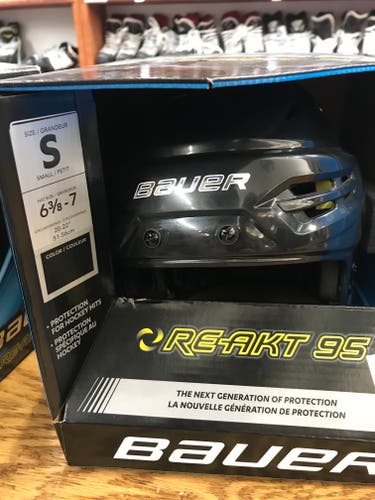 New Small Bauer Re-Akt 95 Helmet