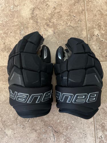 USED Bauer 14" Supreme Ultrasonic Gloves