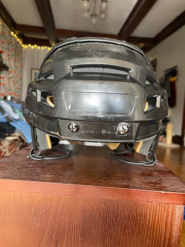 Used Medium CCM Vector V08 Helmet
