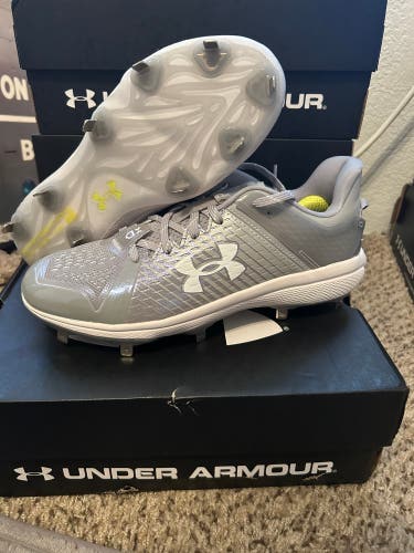 SZ 10.5 Under Armour Men UA Yard Low MT Baseball Cleats Brand New in box
