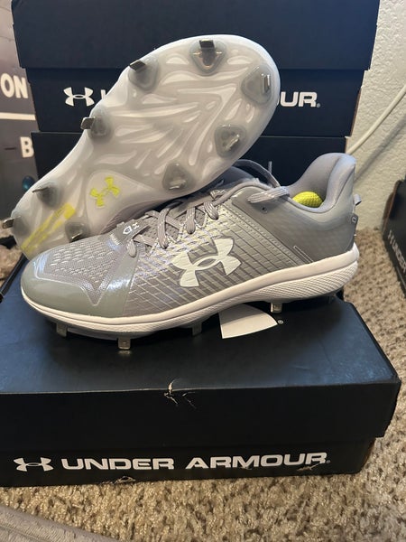 SZ 10.5 Under Armour Men UA Yard Low MT Baseball Cleats Brand New in box