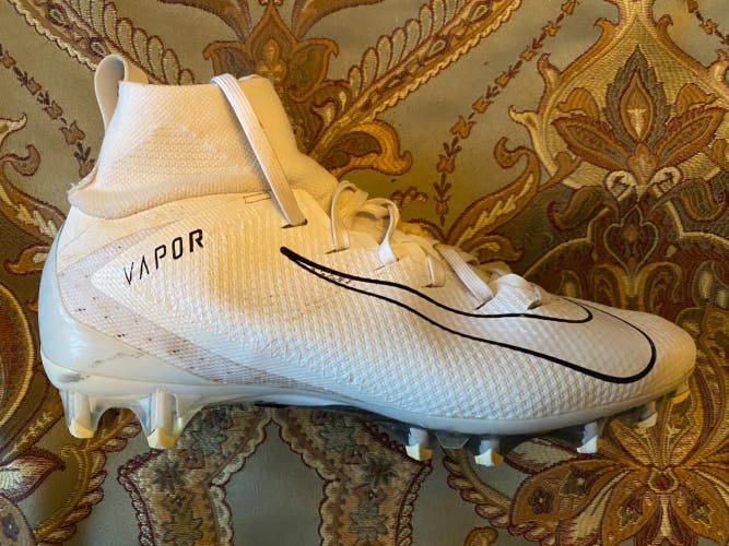 Nike Vapor Untouchable Pro 3 White/Black Football Cleats 917165-120 Used Size 8.5 (Women's 9.5)