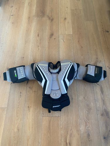 Vaughn SLR2 Pro Carbon Chest senior Small