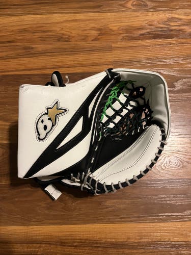 Used Brian’s Regular G-Netik 8.0 Junior Goalie Glove