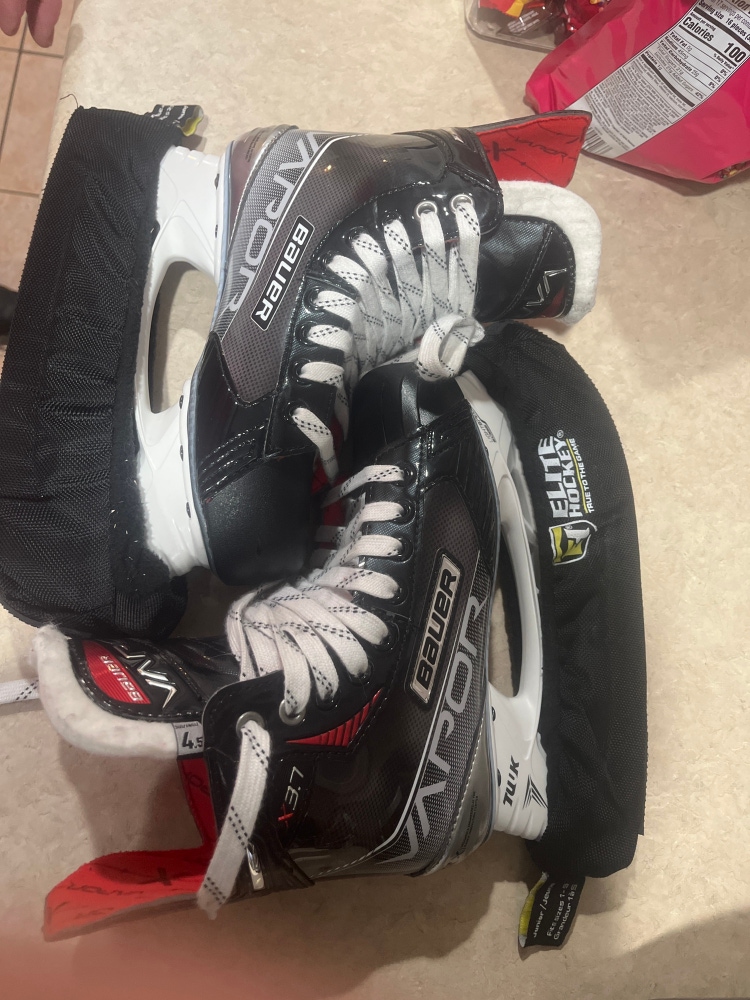 Used Bauer D Width Size 4.5 Vapor 3X Hockey Skates
