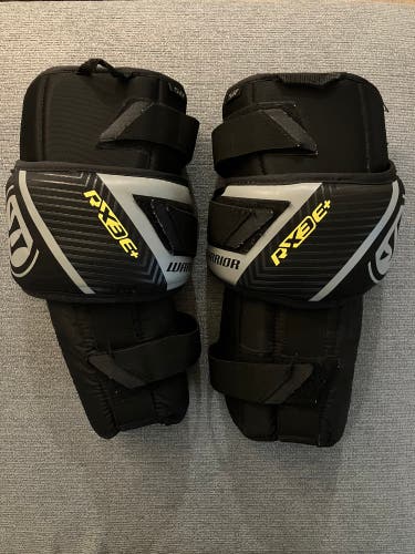 Used Senior Warrior RX3E+ Knee Pads