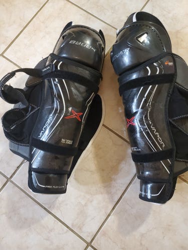 Senior Used Bauer Vapor 1X 16" Shin Pads