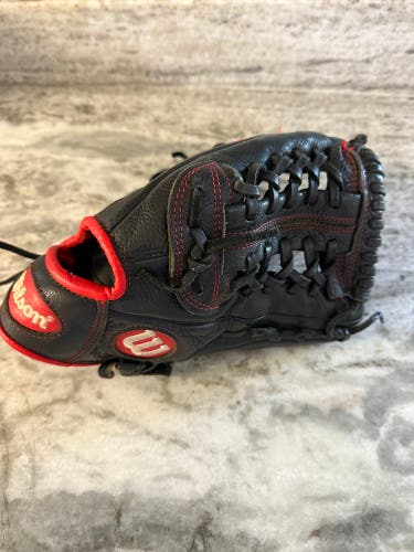 Used Black Wilson A500 Right Hand Throw Glove 12"