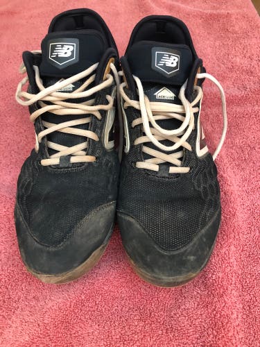Black Men's Metal Low Top 3000v4