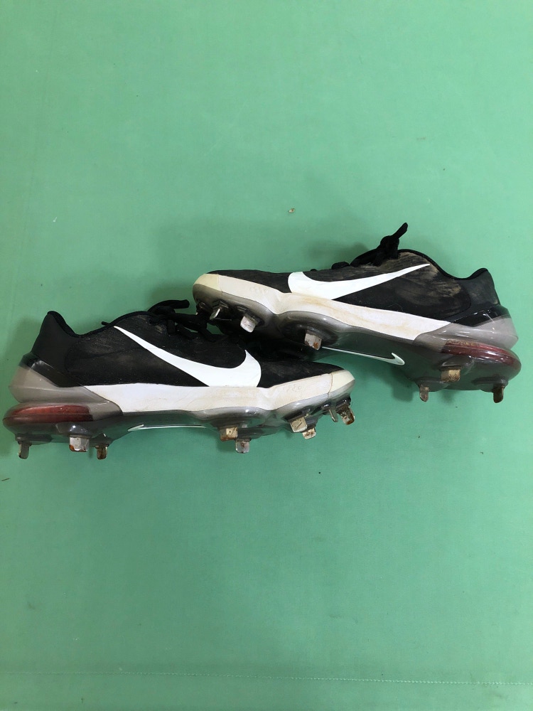 Used Nike Force Zoom Trout 7 Metal Baseball Cleats - Size: M 7.0 (W 8.0)