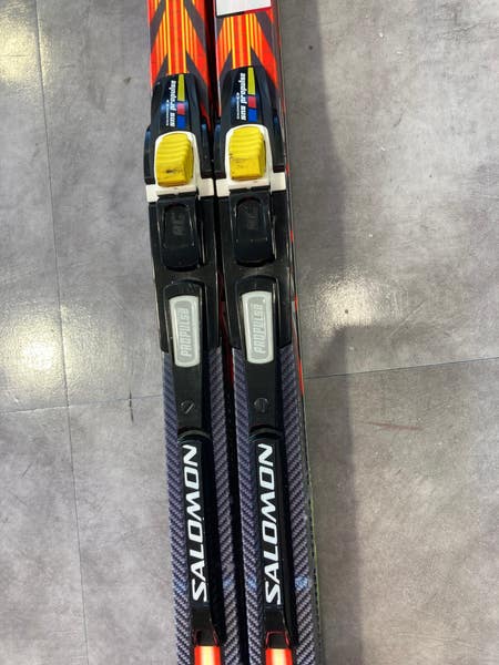 atomic classic salomon cross country skis S/max Eskin w/ Shift-in Solid grip cross-country skis Atomic PRO C1
