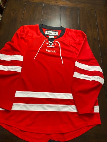 RBK edge sr medium blank hurricanes jersey
