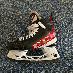 Used CCM Regular Width  Size 8 JetSpeed FT4 Hockey Skates