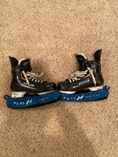 Senior Bauer Regular Width   Size 8 Supreme 2S Pro Hockey Skates
