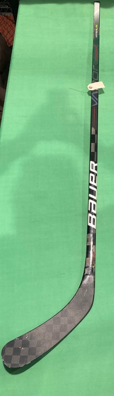Used Intermediate Bauer Vapor Hyperlite Right Hockey Stick P92