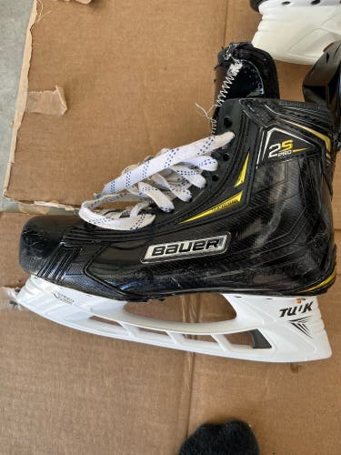 Used Bauer Regular Width  Pro Stock Size 8 Supreme 2S Pro Hockey Skates