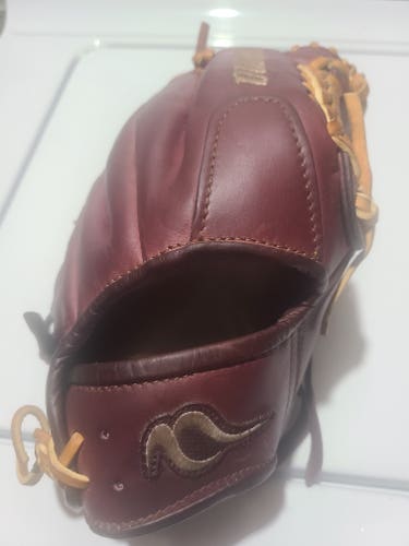 Used Right Hand Throw Nokona Fenix Baseball Glove 12"