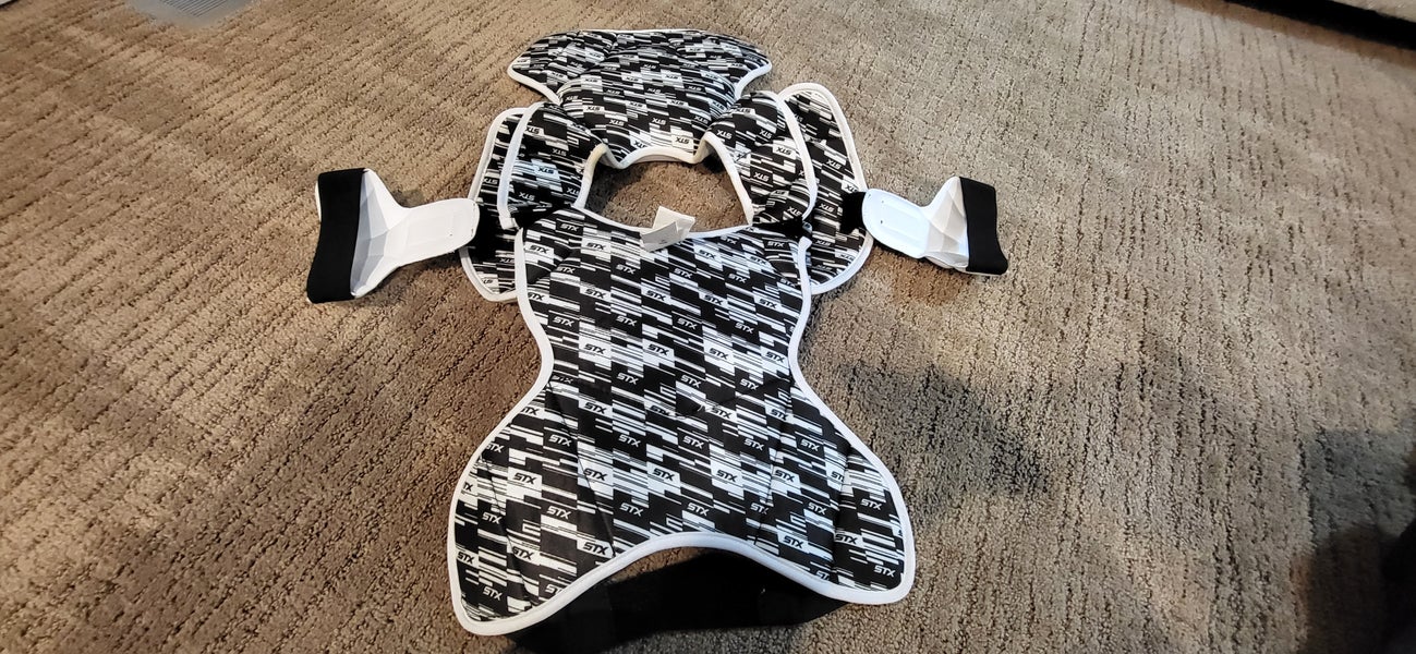 Youth Used Large STX Stallion 400 Shoulder Pads