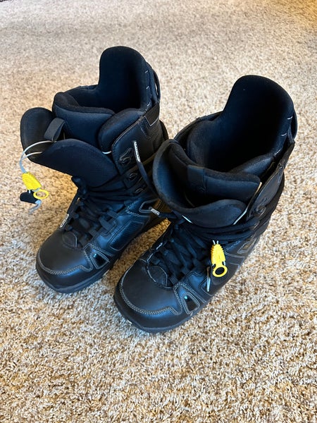 Men's Used Size 9.5 (Women's 10.5) Burton Freestyle Snowboard Boots Medium Flex Freestyle