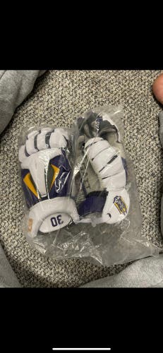 UAlbany Team Issued Goalie Lacrosse Gloves