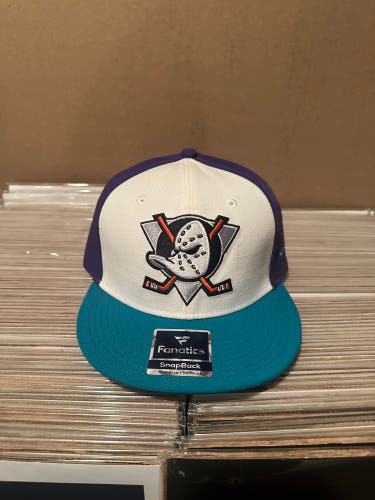 Anaheim Mighty Ducks vintage SnapBack Hat by Fanatics-NWT