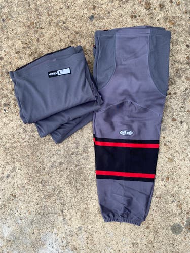 TEAM SET AK Edge Style Pro Stock Hockey Socks Grey Americans 8534