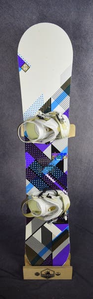 5150 SIENNA WOMEN SNOWBOARD SIZE 141 CM WITH MORROW MEDIUM