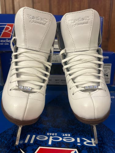 New Riedell White Jr 33 Diamond Set Ice Skates Size 13.5 - Medium Width