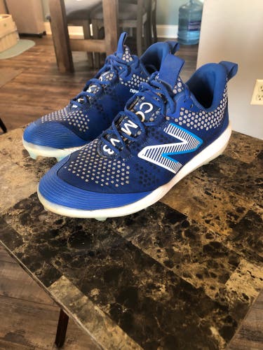 Men’s New Balance Low Top Compv3 Molded Cleats