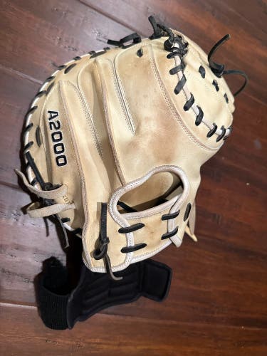 Wilson A2000 catchers glove