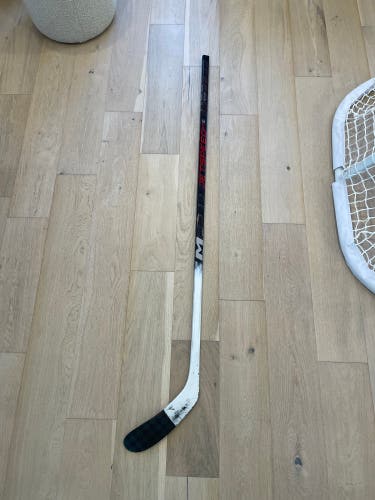 Senior Left P28 Jetspeed FT5 Hockey Stick