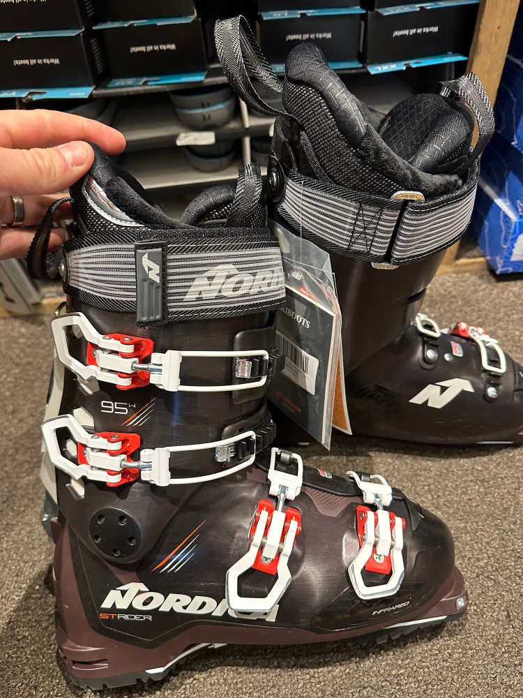 New Nordica Strider 95 W Alpine Touring Ski Boots