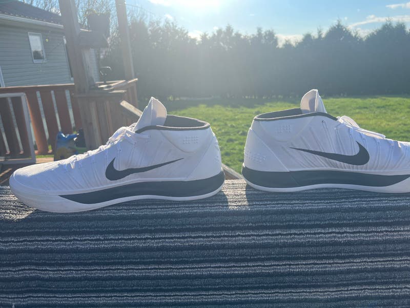 Nike Kobe AD size 18 | SidelineSwap | Buy and Sell on  display picture 1