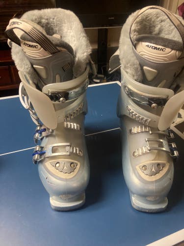 Used Atomic Ski Boots