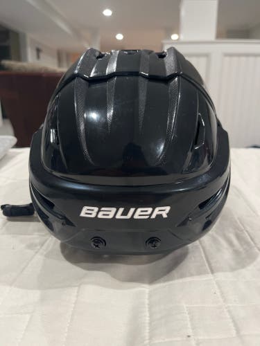 Used Medium Bauer  Re-Akt 95 Helmet