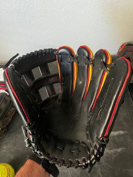 New Right Hand Throw 11.75" Baseball Glove