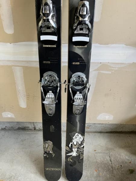 Used Men's 2012 Volkl 178 cm All Mountain Gotama Skis With