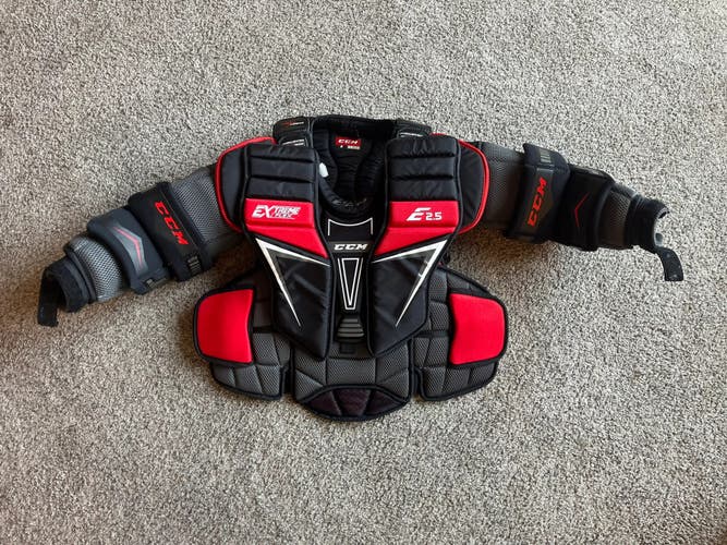 Used Small / Medium CCM  Extreme Flex E2.5 Goalie Chest Protector