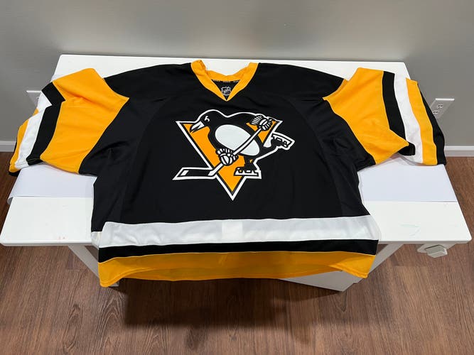 Brand New Pittsburgh Penguins Goalie Cut Game Jersey 58+G