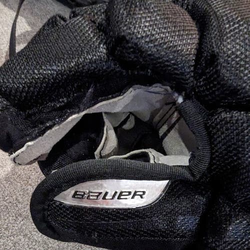 Good condition Bauer Supreme Ultrasonic Gloves 13"