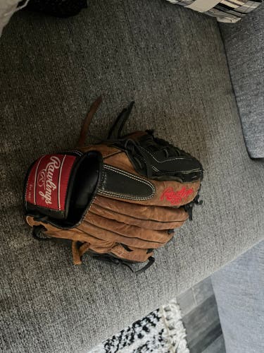 Rawlings baseball glove