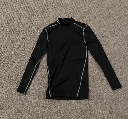 Used Under Armour Cold Gear Compression Shirt Size Small (In Great Condition)