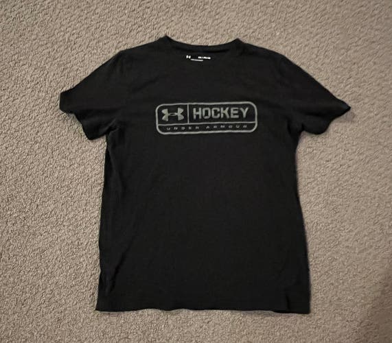 Used Under Armour Hockey Size YXL T-Shirt