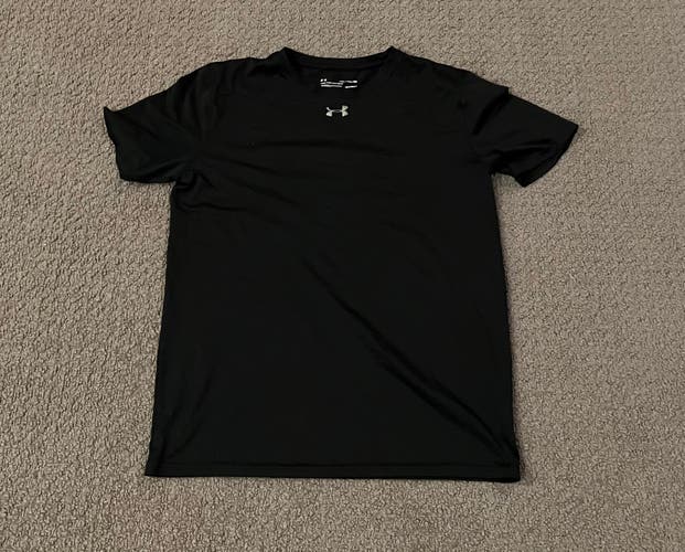 Used 2 Pack Under Armour Size YXL T-Shirt