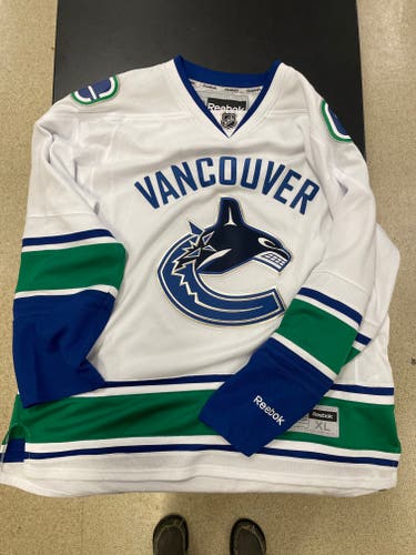 Vancouver Canucks Jersey