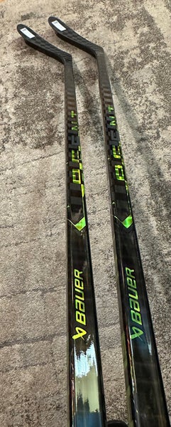 NEW! 2 PACK! 2x 77 Flex Left Hand P28 Ag5nt Hockey Sticks