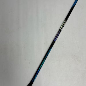 BAUER NEXUS SYNC RH HOCKEY STICK NEW GRIP 87 FLEX P28 NEW(11476)