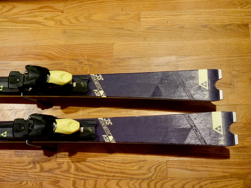 Used Unisex Fischer 165 cm All Mountain RC4 World Cup SC Skis With